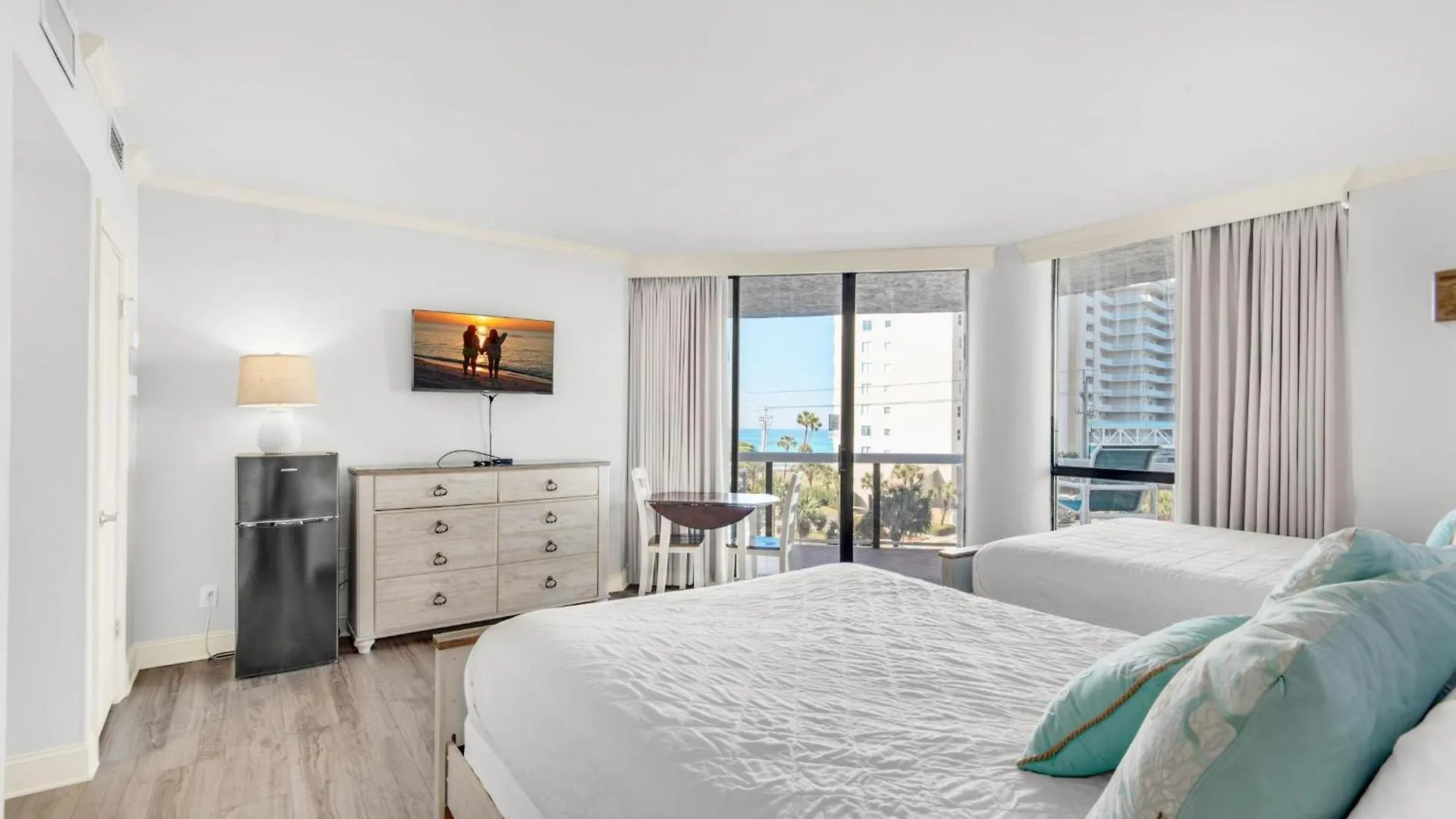 Surfside Resort #208- Emerald Dreams Destin Holiday home
